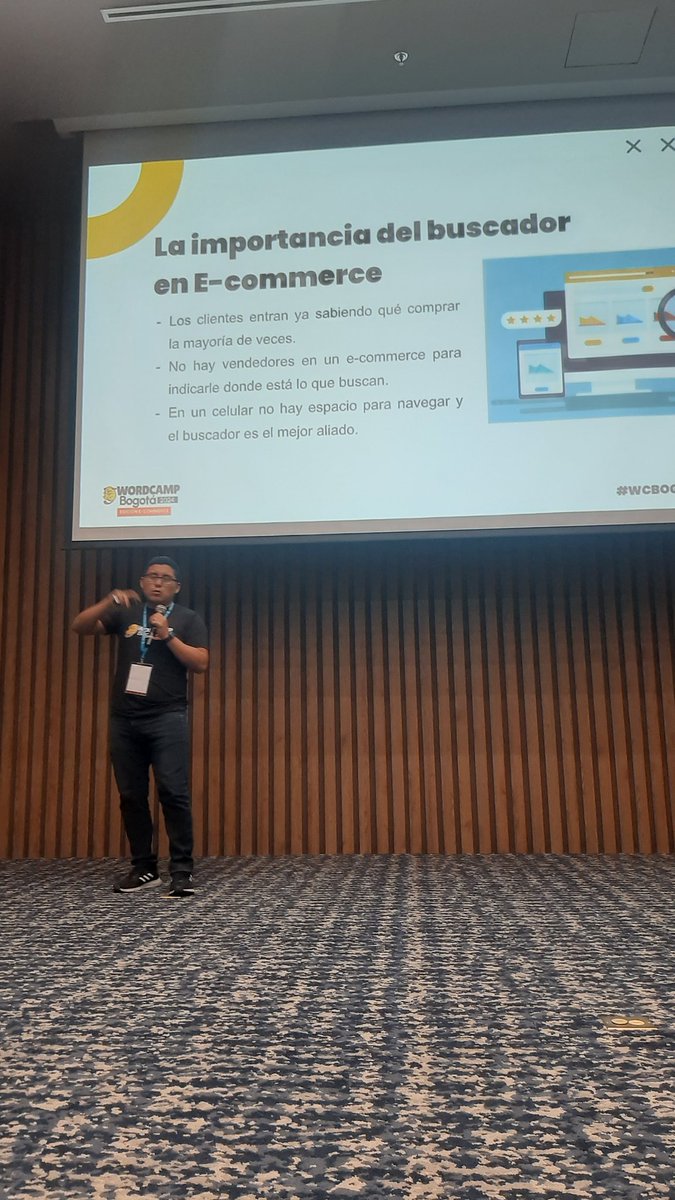 ingpaolazorro's tweet photo. Optimizando búsquedas en #ecommerce con Cesar Aquino #wcbogota
@WordCampBogota https://t.co/9AsBSOFS36