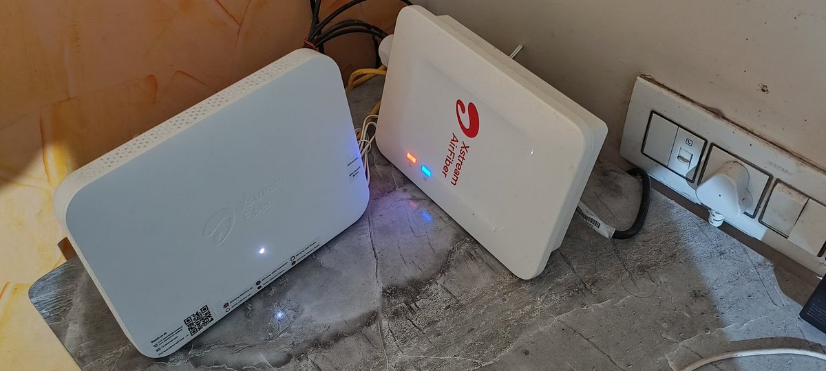 dcdeepu's tweet image. "Facing internet issues with #AirtelFiber every day for the past 9 days. Still no resolution despite multiple complaints. If this continues, the Airtel device is heading to the dustbin where it belongs. Think twice before choosing Airtel Fiber. #PoorService