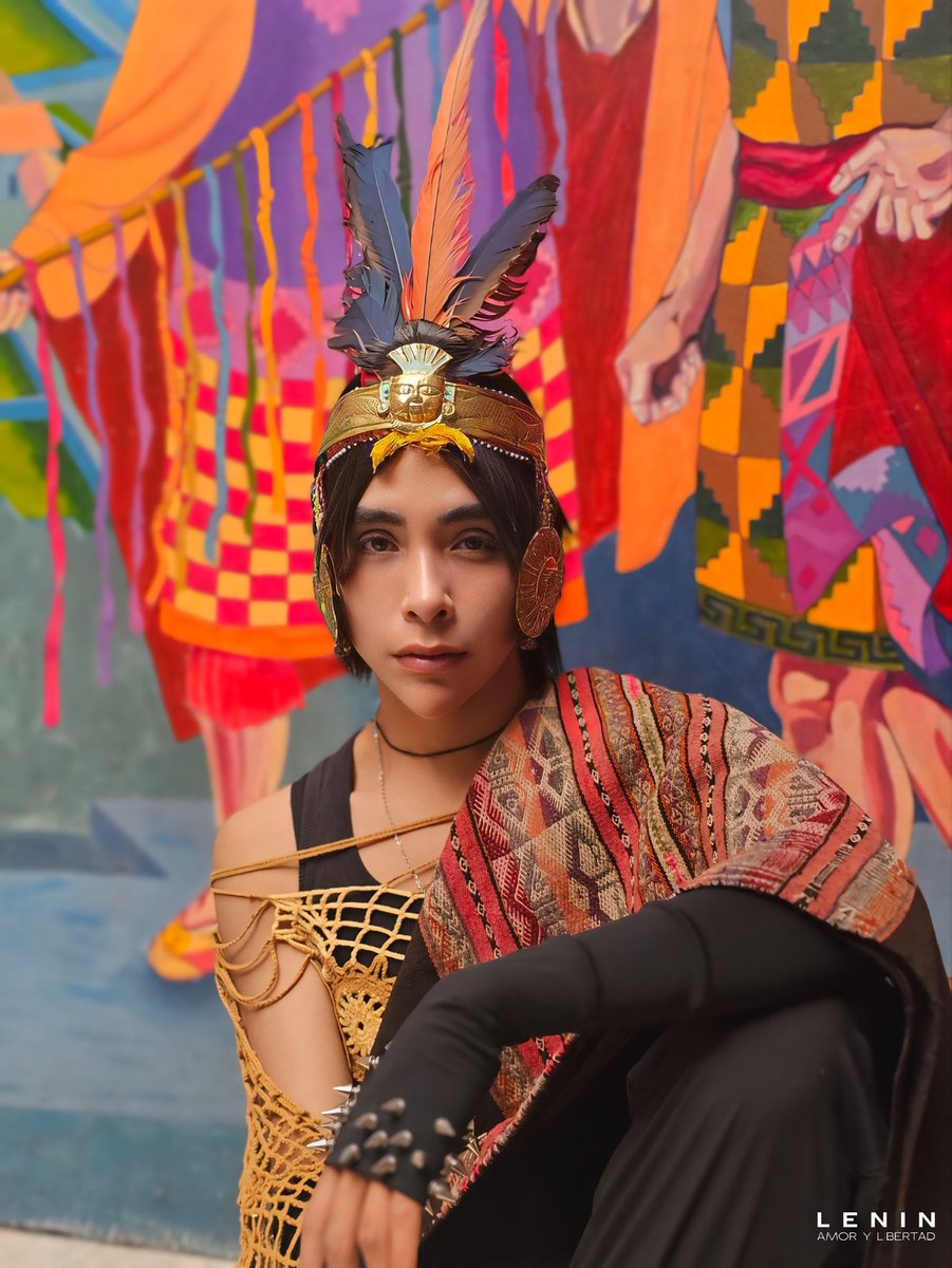 Lenintamayoqpop's tweet image. &quot;Llevo fuego en mi corazón 🔥, no es mala mi ambición&quot; 

📸 @yolandapinaresdelperu
#leninqpop #qpop #quehuapop #intiraymi #cusco #peru #asiaqpoptour #korea #kpop