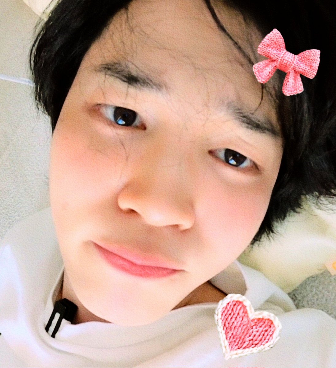 Jimjimi9595's tweet photo. How can I see his cheeks..༘⋆₊ ⊹🥢🎀 .˚｡ https://t.co/au3FOCWNUe