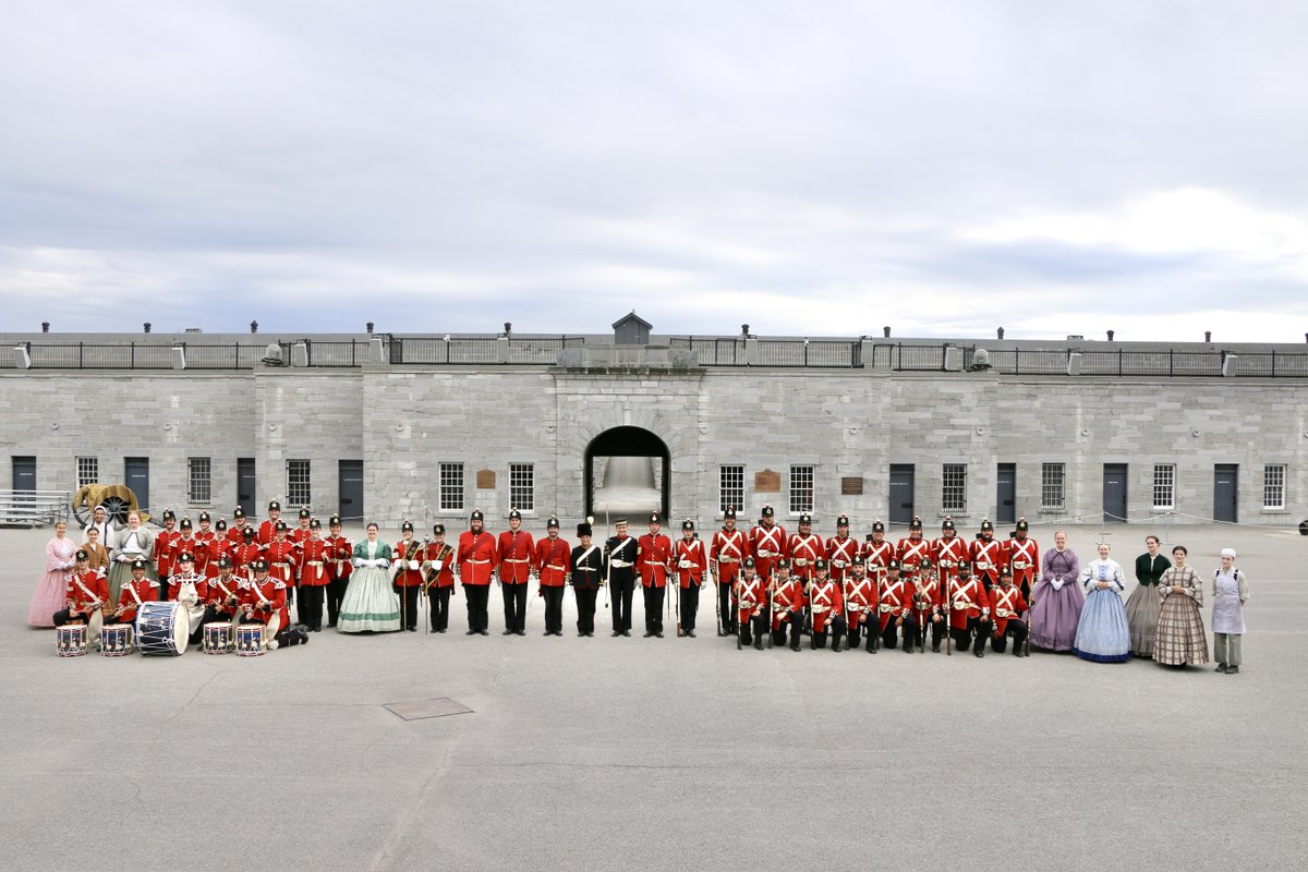 FortHenry's tweet photo. It's bittersweet to wrap up our final weekend of the 2024 season. A huge THANK YOU to our amazing #FortHenry team - Guard members, interpreters, maintenance, retail, admissions, and events staff. Each of you brings our living history museum to life! ❤️👏 https://t.co/LR94eB2ztY
