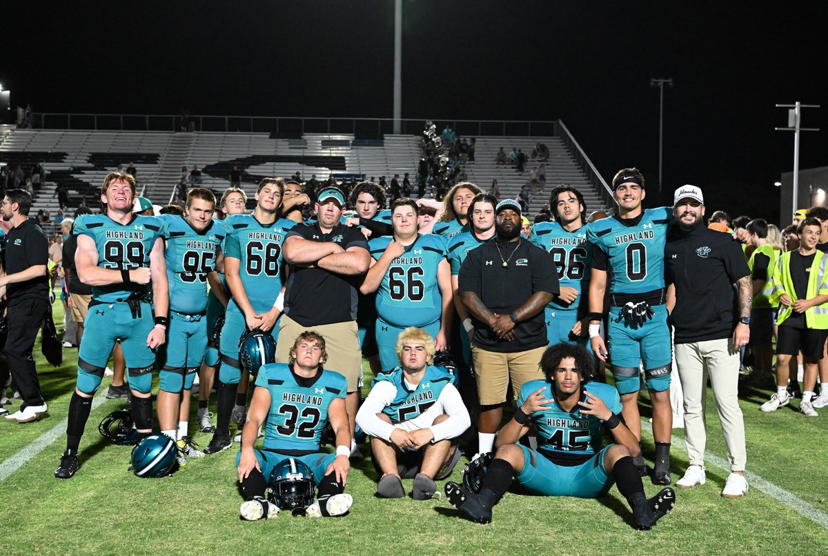 The Teal Curtain. These dudes are hungry for some more!!! Had a great night on the gridiron last night. Coaches featured LB’s <a href="/Dominicwillis20/">Dominic willis</a> and our DC <a href="/JRutt_4/">Jacob Rutter</a>. This is going to be a fun season. #photocred <a href="/DonnaMundyPhoto/">Donna Mundy</a>