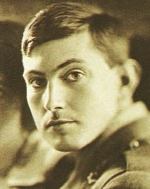 lucianopires's tweet photo. Este ano completam-se 100 anos do desaparecimento de George Mallory e Andy Irvine enquanto tentavam chegar ao topo do Everest. Um caso que fascina até hoje! 

Montei uma palestra sobre essa história, falando de visão, habilidades, plano de ação, coragem… to pensando em fazê-la on-line, de graça, se tiver muitos comentários de “eu quero”.