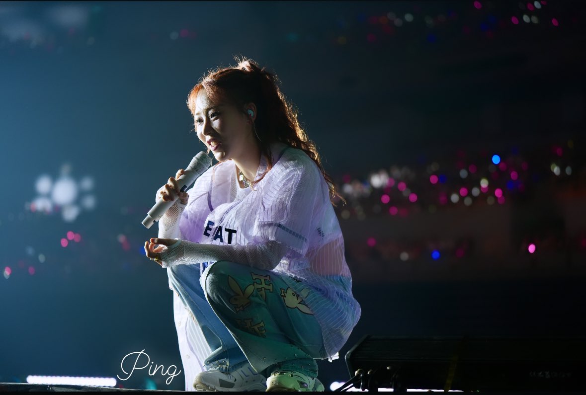 wngmngpng5's tweet photo. 240831 𝐄𝐂𝐎 𝐋!𝐕𝐄 𝐂𝐎𝐍𝐂𝐄𝐑𝐓
🐹💫

별!아!가!자!

#마마무 #MAMAMOO
#문별 #MoonByul https://t.co/5m7JWUEYVZ