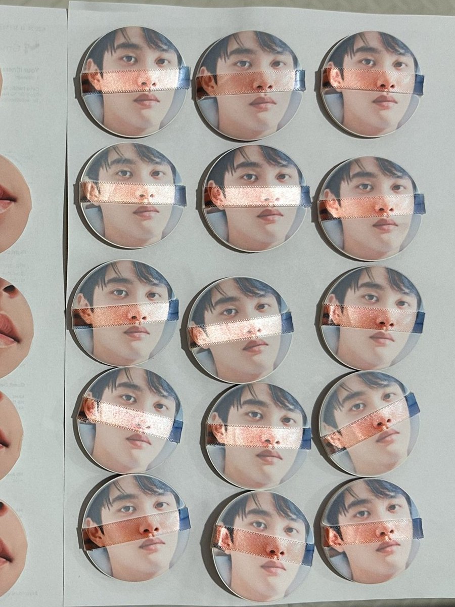 pseudosoprano's tweet photo. kisses from kyungsoo 💋
lip cushion fan support by @pseudosoprano

♡ rt, like, show proof
♡ rt twt below
♡ win bato-bato pik vs. me lol
♡ loc &amp; time: tba

#BloomInManila #BloomInMNL #KyungsooinManila #KYUNGSOO #BLOOM_in_MANILA #BLOOMinManilaD2 https://t.co/V4ljDe0lKT