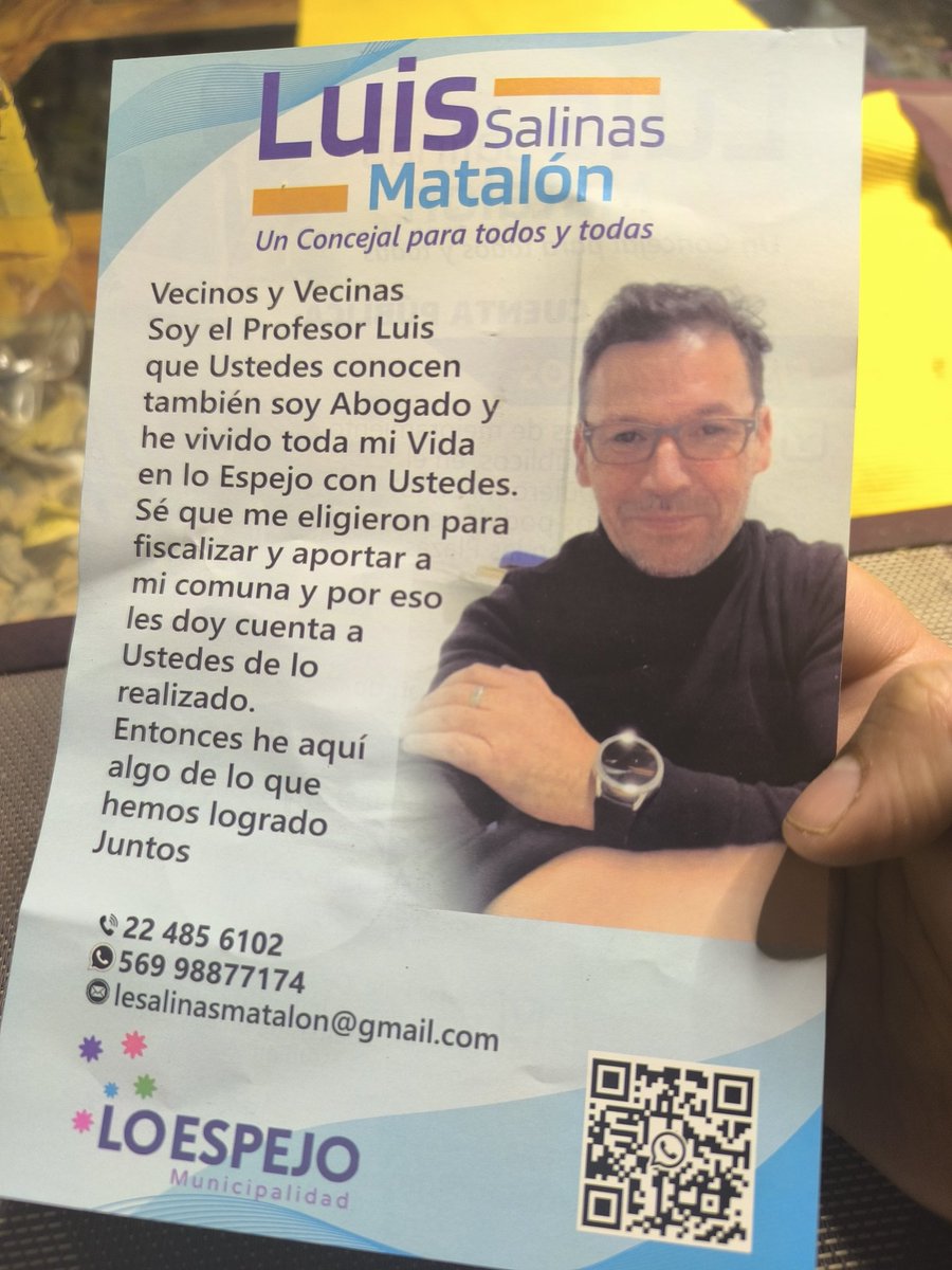 jaliglass's tweet photo. @ServelChile Hola tengo una duda, un concejal que va a la reelección está entregando este panfleto en su campaña. ¿Es correcto que use el logo de la municipalidad? https://t.co/G4Q74VmWQy