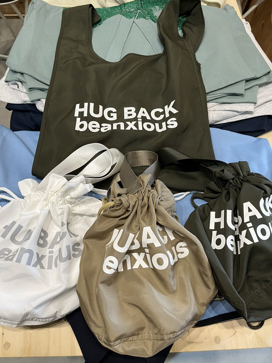 Misayoshi1's tweet image. 【お知らせ】

本日16:00まで神ヶ谷ショップオープン
しております✨

可愛い秋冬の新作も入荷しております✨

店内でお買い上げ頂き、公式ラインを
追加していただくとノベルティを
プレゼントしております🎁

#HUGBACK 
巾着&amp;amp;マルシェバックの中から
お好きな色をお選びいただけます😊

#beanxious