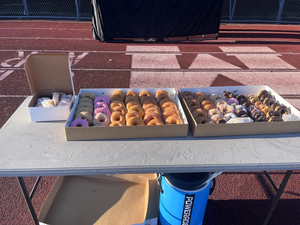 Wade Jostes (@wadejostes1) on Twitter photo With a big varsity OT win last night and a 9:00am JV start this morning, it called for some donuts!
Didnβt come away with the win, but battled all day long with one of the best programs in the state. Blessed to be able to coach this group of kids!
#TotalEffort
<a href="/Moline_Football/">Moline Football</a> With a big varsity OT win last night and a 9:00am JV start this morning, it called for some donuts!
Didnβt come away with the win, but battled all day long with one of the best programs in the state. Blessed to be able to coach this group of kids!
#TotalEffort
<a href="/Moline_Football/">Moline Football</a>