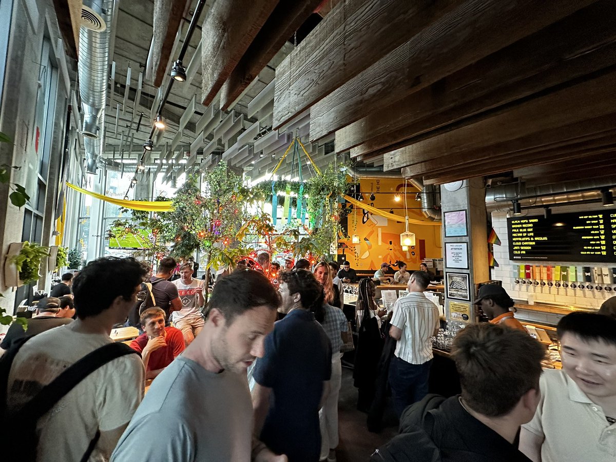 thefoundersbrew's tweet photo. Thank you to everyone who could make it out to our first SF mixer! 

We had lines going out of the bar! It was an amazing turnout! 

Hope to see ya at the next one! https://t.co/9RagNWIygs