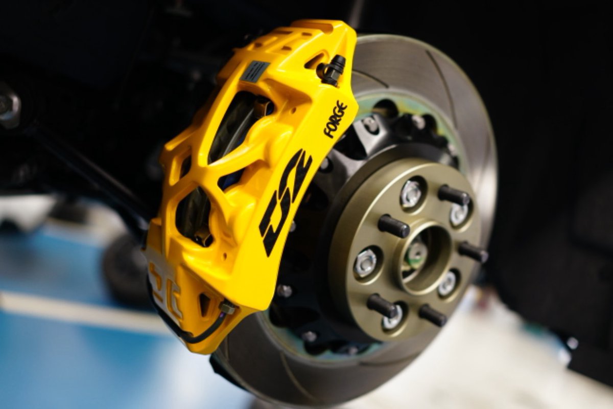 RZ34 オーナー様の車両へ【D2 Japan Sports Hollow Caliper】KITの装着