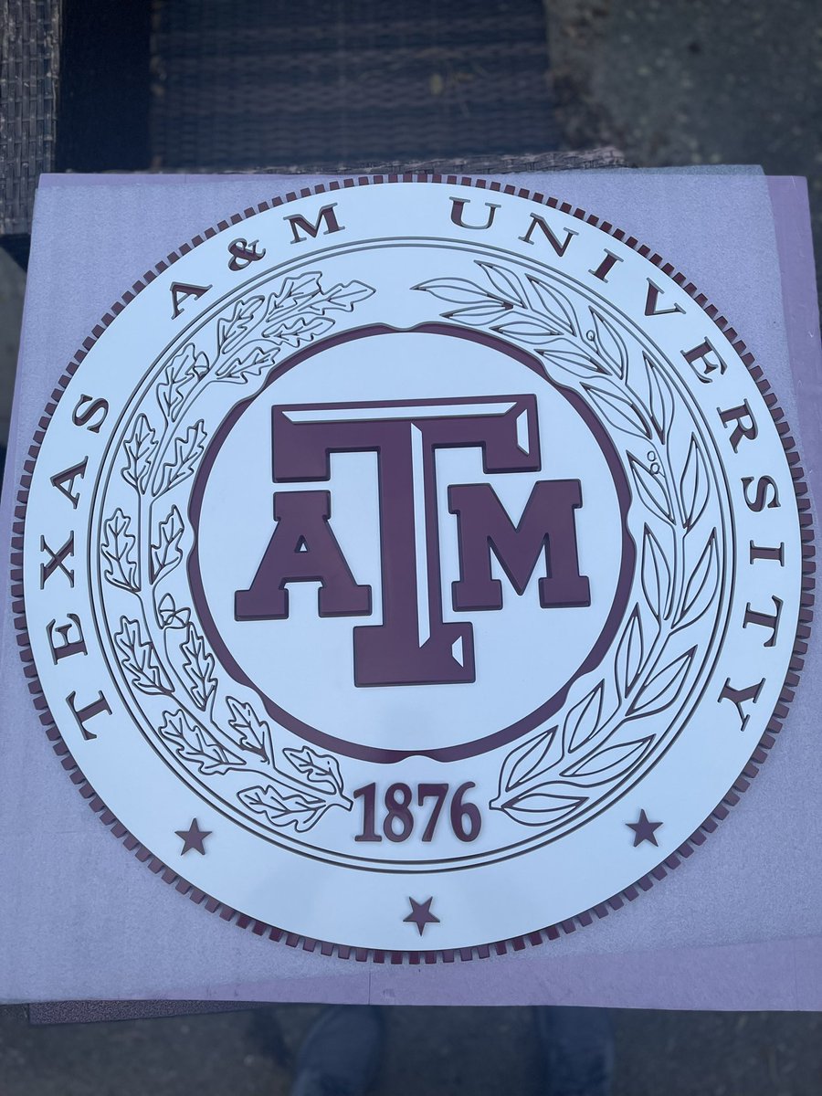 GashouseILM's tweet photo. #GitEm #TAMU #NDvsTAMU #BTHONotreDame
Come on A&M https://t.co/R4W9PFAISG