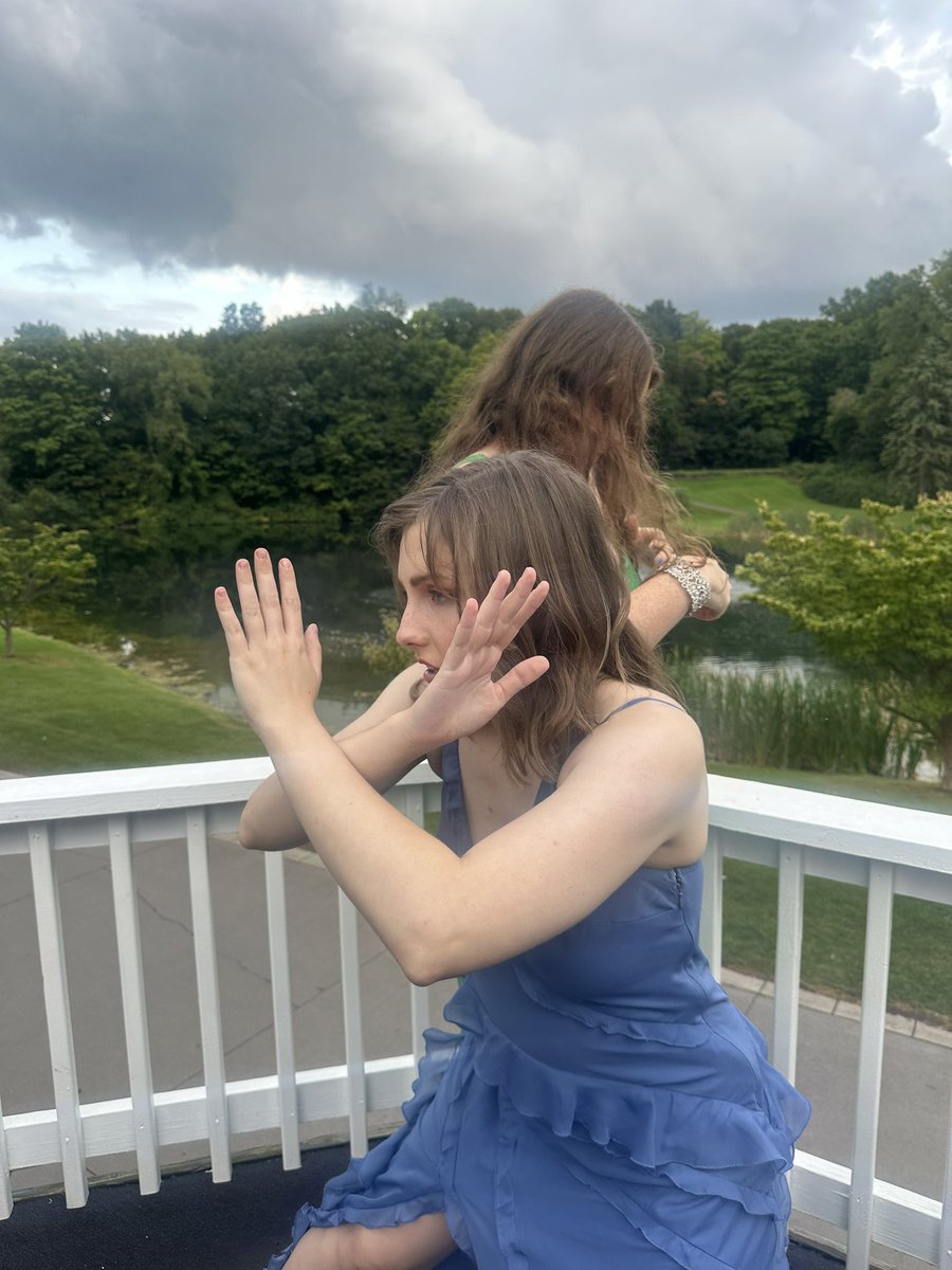 claire 🌱 tweet media