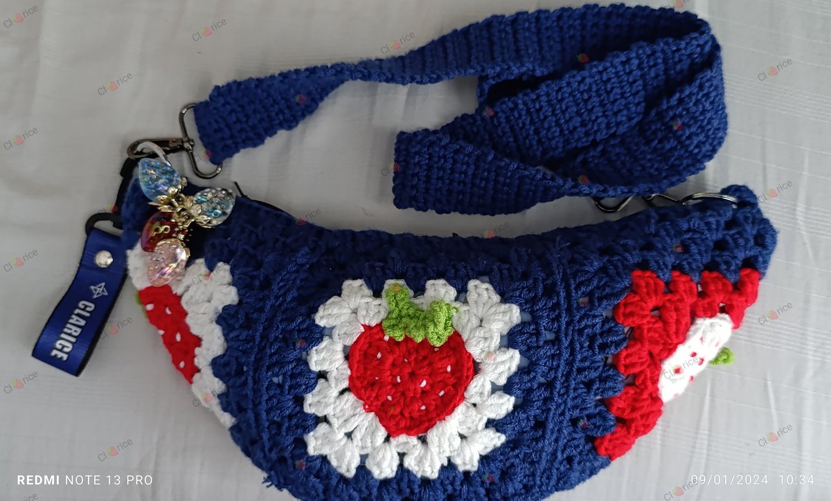 pablohawtogs's tweet photo. FLEXING MY STRAWBERRY CROUCHET SLING BAG MADE BY MY 70YRS OLD MOM. SUPPORTING MY FANGIRLING ERA. ππ
HER VISION IS IS STILL CLEAR & SHE DOES NOT WEAR GRADED EYEGLASS.
#Stell #Stellberries
#Bebeberries @stellajero_ https://t.co/Yv1x8uOgku
