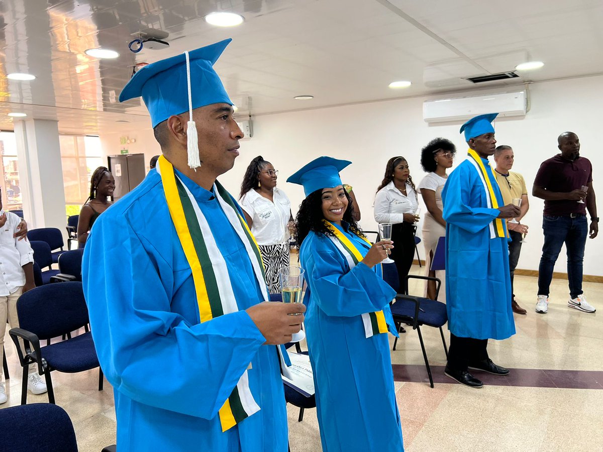 ESAPOficial's tweet photo. #GradosESAP2024🎓 ¡Felicitamos a nuestros tres nuevos graduados en Administración Pública Territorial de la ESAP #Chocó! 🎉 Con esfuerzo y dedicación, hoy culminan una importante etapa de sus vidas. Estamos seguros de que serán grandes líderes al servicio de nuestra comunidad. https://t.co/kuYzfEy2o0
