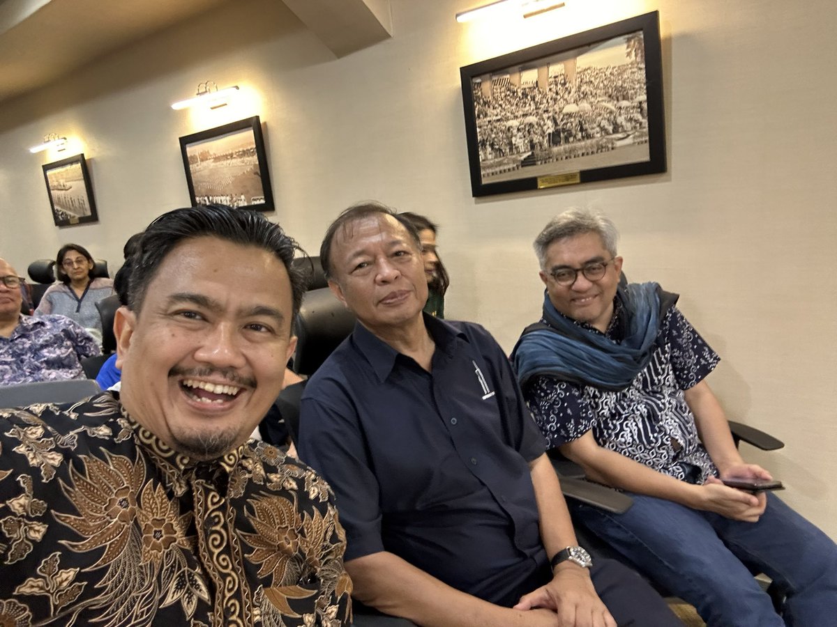 sarlyadre's tweet image. Grateful to have Dato’ Ar. Haji Hajeedar for an inspiring talk at Stadium Merdeka! 🇲🇾 The event was also graced by PNB Chairman Raja Tan Sri Arshad and CEO Tengku Dato’ Ab Aziz. Thanks to everyone who celebrated with us!

#Merdeka2024 #ArchitecturalLegacy #CelebrateMerdeka