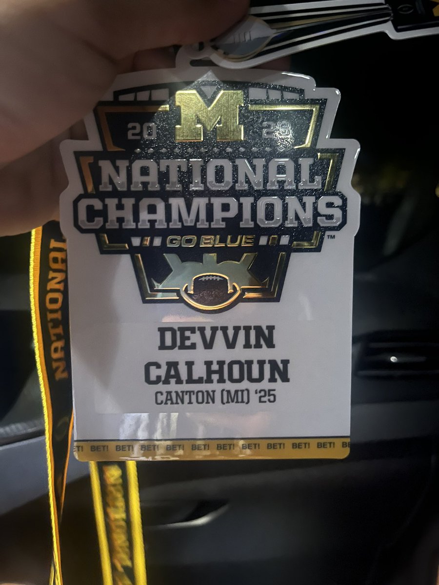 Had a great GAMEDAY visit at THE university of Michigan ‼️‼️ <a href="/JTBrown721/">J.B. Brown</a> <a href="/Coach_Casula/">Steve Casula</a> <a href="/grant_newsome/">Grant Newsome</a> <a href="/ReggieWynns/">Rising Stars Scouting</a> <a href="/coachENewt/">Coach_Newt</a> @footballcanton