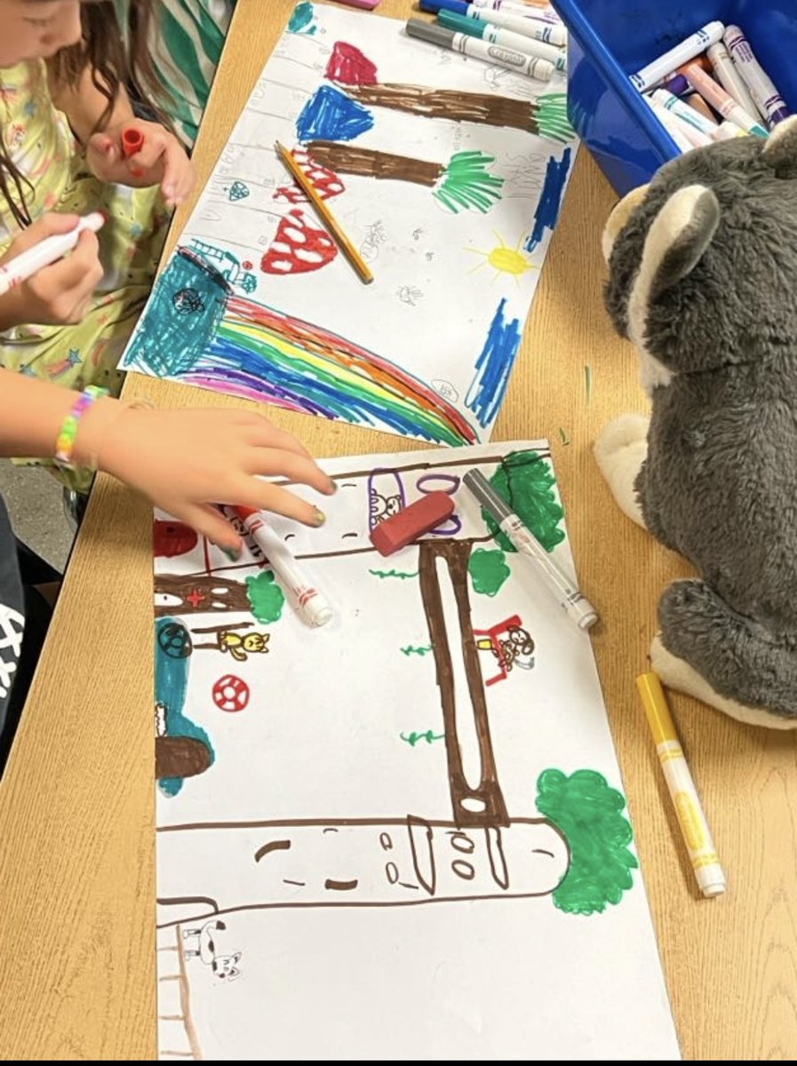 artsphereinc's tweet image. Week 5 focused on storytelling through cityscapes! Teacher Daniela guided campers in crafting imaginative skylines, from a bug-filled metropolis to a futuristic floating city and a coral town. Magic!

 Art Sphere Inc updates: artsphere.org
___
#SummerProgram2024