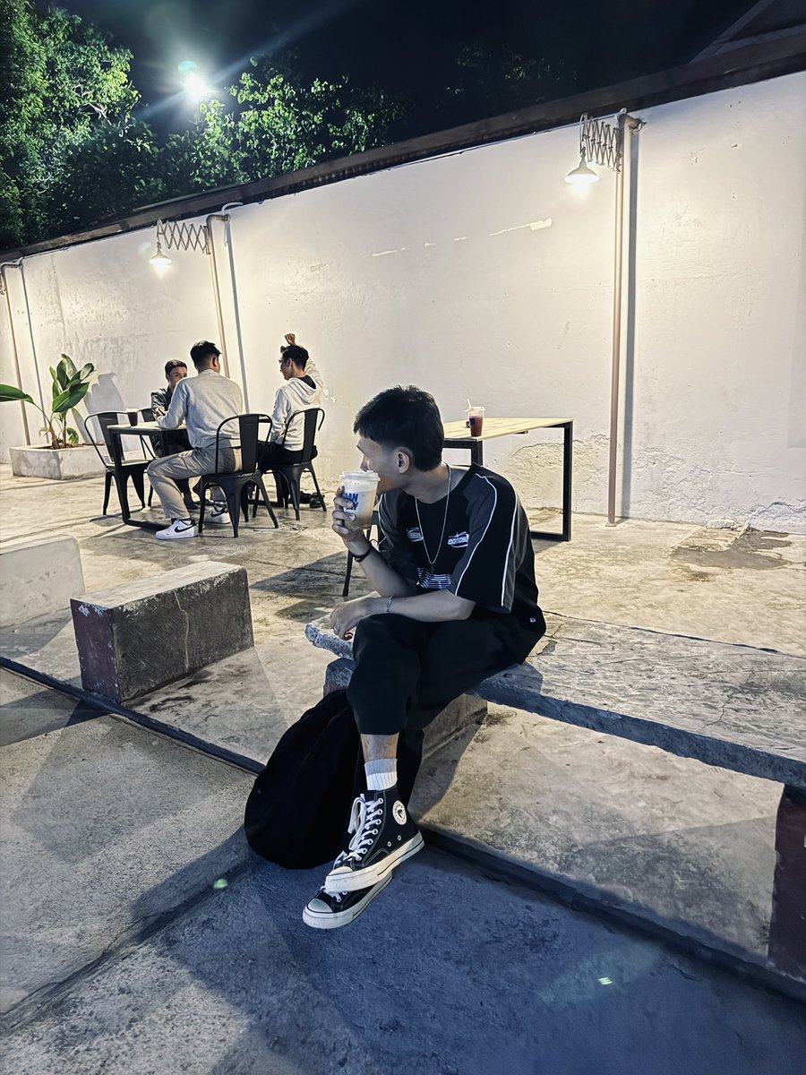 killuaatwone's tweet photo. Ayo jalan
#Makassar https://t.co/MmKVDdeBWQ