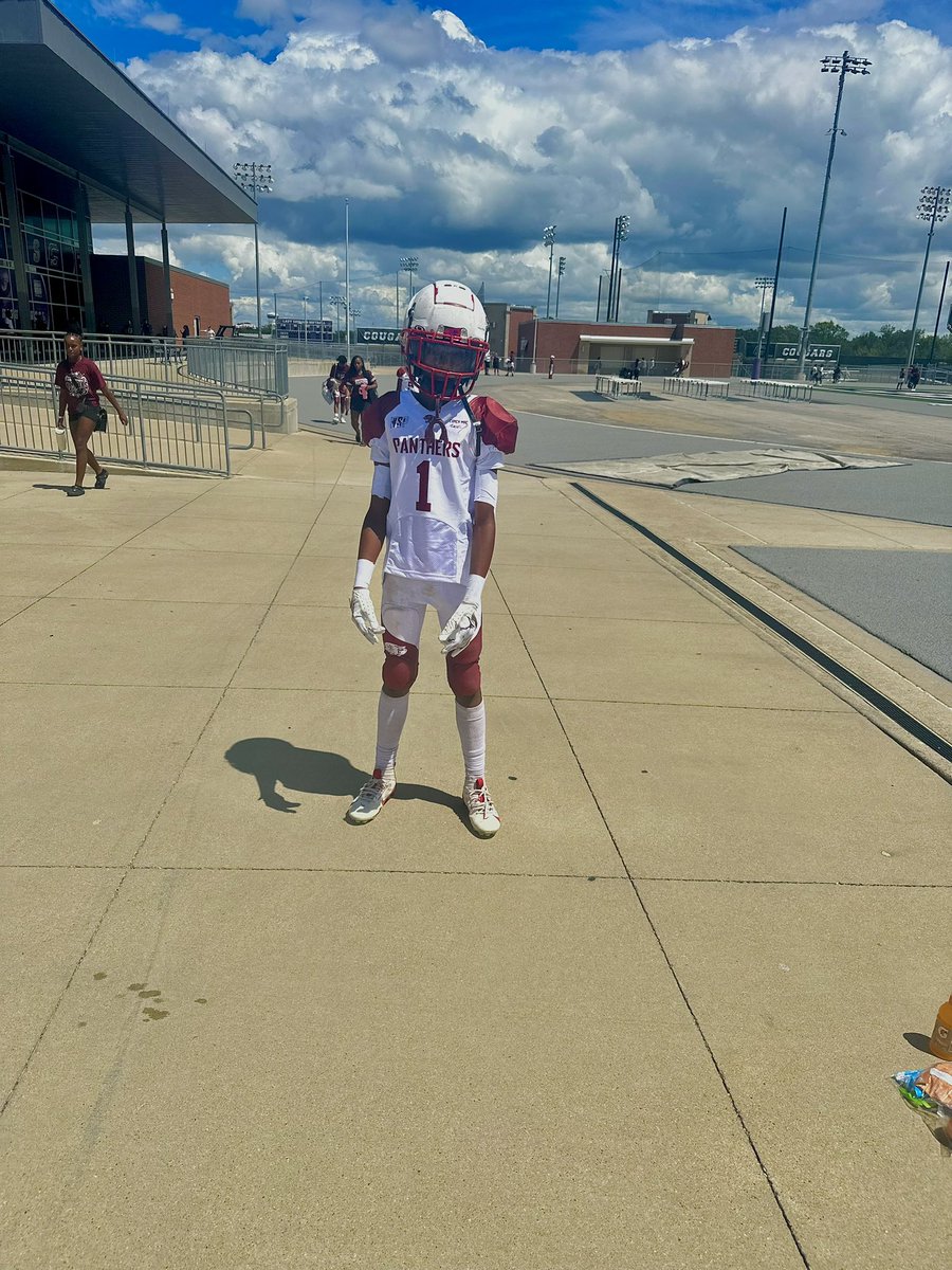 leviholland2011's tweet photo. Saturdays are for aau 😈🔥💪🏾 , good work today with my brothers , first school ball scrimmage this week .. can’t wait #trainedbymilam #unoback @dj_milam @larrywhisenton @WacoTribSports @WRHitList @streetziam @nxt1sports @DDavontrae @_PJHall @MidwayFB @MidwayPanthers @MiddleMidway @JermaineCarpent @CadeBynnomW @prepsrecruit