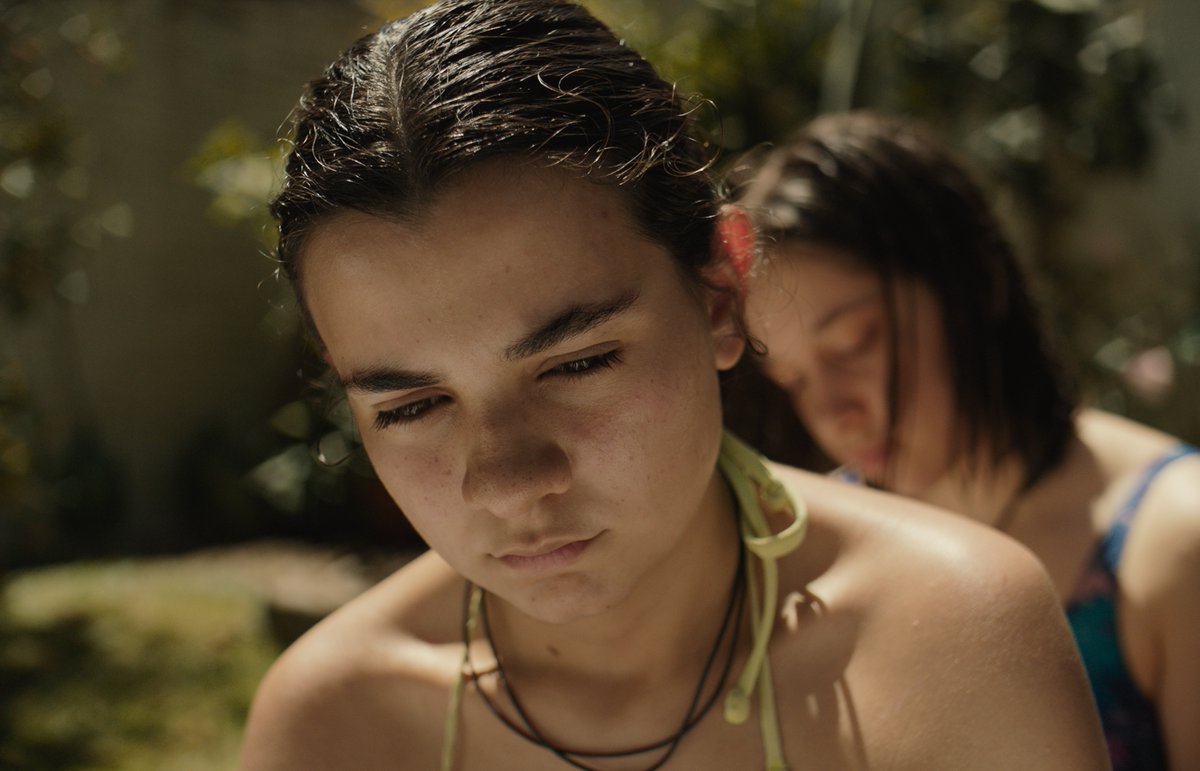 FEMCINE 14 | COMPETENCIA INTERNACIONAL DE LARGOMETRAJES 🎬 En "Alemania" (María Zanetti, 2023) conoce la historia de Lola, quien vive en una familia disfuncional, debido a un trastorno psiquiátrico de su hermana. 

👉 Reserva tu ticket aquí: bit.ly/47aO1qK