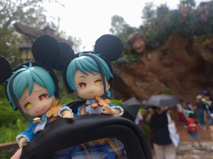 昨日雨の中シーにインパしてめちゃくちゃたのしかったー!!ユリさんがお写真お上手なので、自分であまり写真とってなかったFSもピーターアナ雪2ラプンツェルに乗れたしご飯もたべて!ショーもみれて大満足!!! 