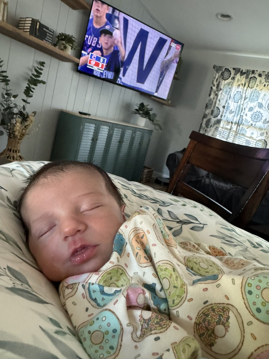 tony41483's tweet photo. @WatchMarquee the @cubs are now 5-0 since Beatrix was born Monday morning https://t.co/AYiQqp5dcF