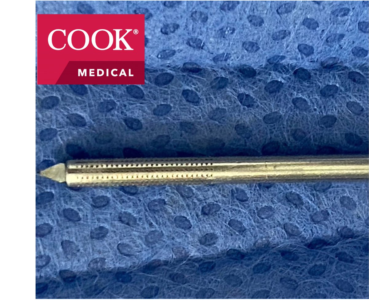 PulidoUro's tweet photo. Ultrasound guided PCNL
You must use an Echotip needle to improve success & see the needle more easily
🎯@CookMedical has small holes in the tip to generate more echogenicity
🎯@SeplouMedical has a slot in the tip to catch air and generate most echogenicity
#X_Ray_Free #US_PCNL https://t.co/o4w52Ebsy1