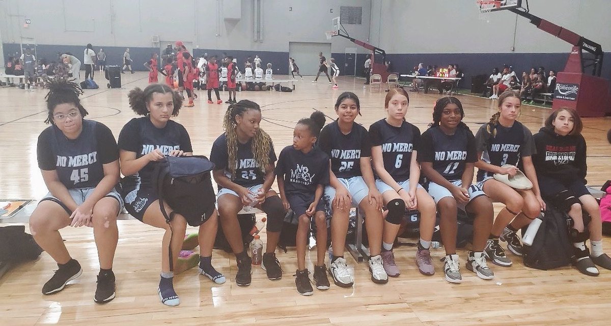 NoMercy_Girls's tweet photo. No Mercy Queens👑 went 1-1 today!!  Keep working girls!! https://t.co/lWoUWYppjW