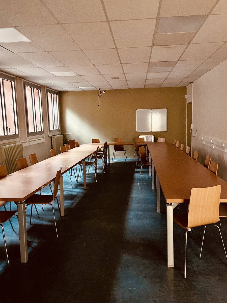 PMF20e's tweet image. 🆕Pour cette rentrée 2024, le collège vous réserve de nombreuses surprises et nouveautés !
✅classes coopératives 
✅espace parents 
✅salles de sces 
✅salle de percussions 
Et des noms de classes percutants : #ektara #caixa #esraj 🥁 
Saurez-vous deviner ce qu’ils nomment ?