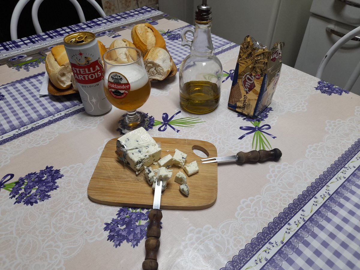 ...tter agonizando...
...enqto isso em casa ...

Bonito: vc não vem?!?

Eu : tô arrumando aqui...

Na cabeça dele / eu 😉