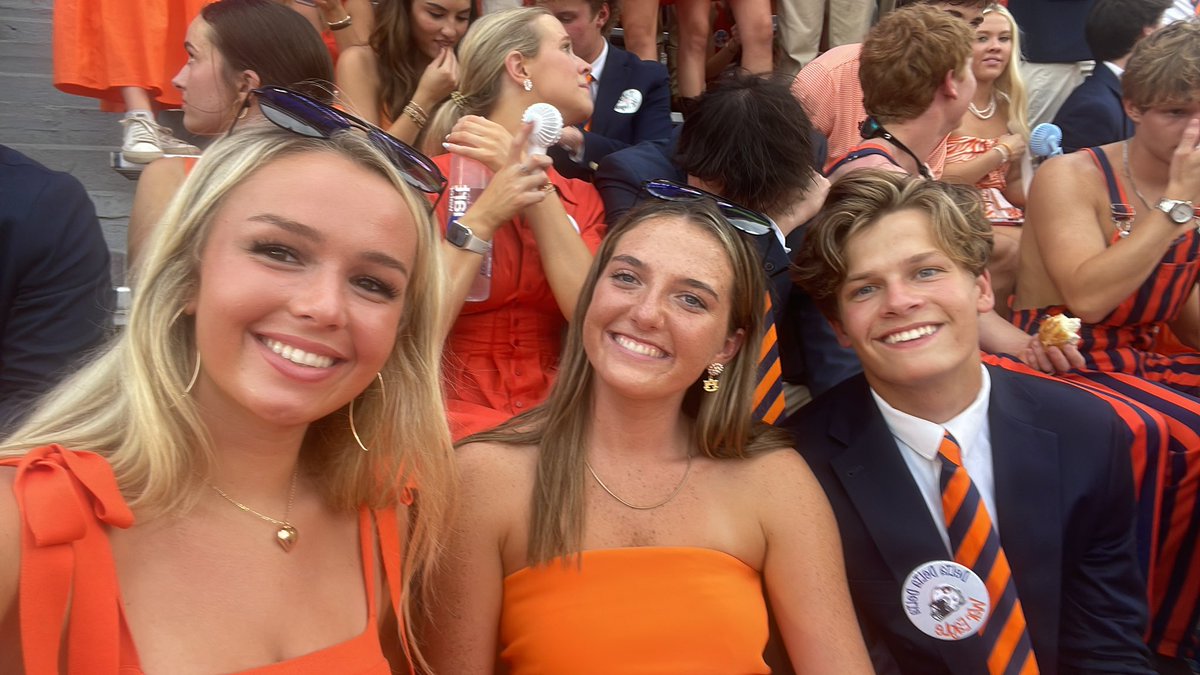 brycecollins015's tweet image. #WAREAGLE #AuburnFam #firstgamedayback