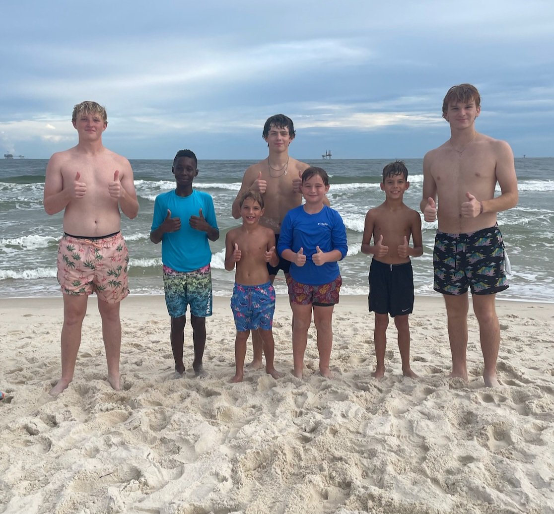 When little Warriors see big Warriors while on vacation! Warrior Baseball Camp brings everything full circle! <a href="/CoachFrankPerez/">Frankie Perez</a> <a href="/Thompsonbaseba1/">Thompson Warrior Baseball</a> <a href="/KalataSpecht/">Stacie Kalata Specht</a> @Bonez61031 @WyattWi01030338 <a href="/TylerSpecht7/">Tyler Specht</a> ⚾️ ❤️