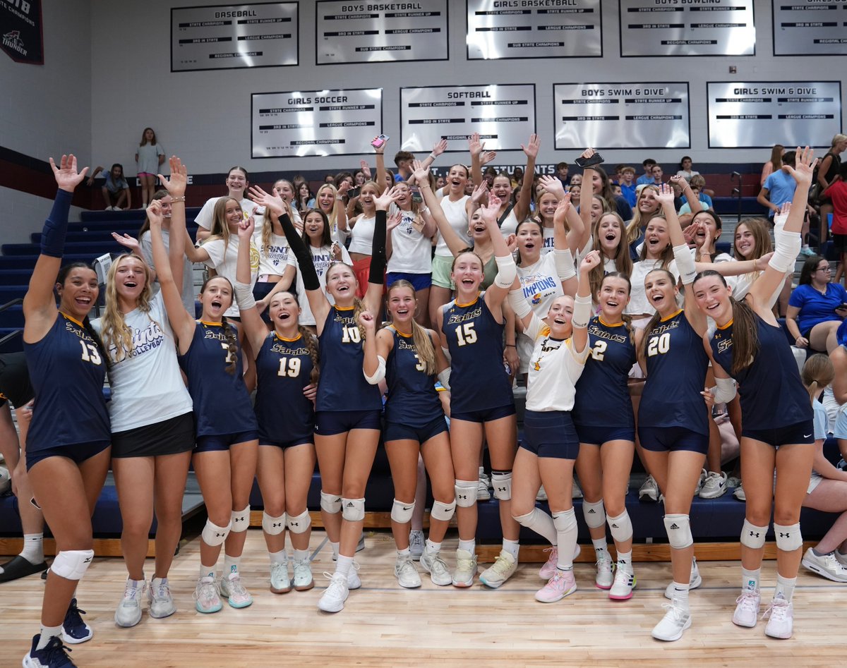 .<a href="/SJAThunder/">St. James Academy Catholic HS - Lenexa, KS</a> 🏐 Slam with 📺 sponsored by <a href="/HyVee/">Hy-Vee</a>

Aquinas = GOOD 🔥

They beat Mill Valley 25-22, 25-16

📸 <a href="/AjHildreth/">A.J. Hildreth</a>