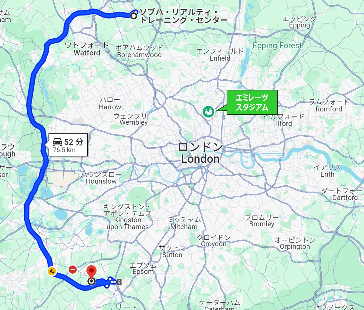 wengermania's tweet photo. スターリング獲得。ちょっと気になって、アーセナルとチェルシーの練習場がどれくらい離れているのか調べてみました。
距離76.5km・車で52分。東京だと江戸川区から高尾山くらいまでの距離感、つまり東京の東西を端から端まで横断する感じです。「ロンドン内の移籍なら引越し不要」って本当かな？ https://t.co/ExYEBMgeDk