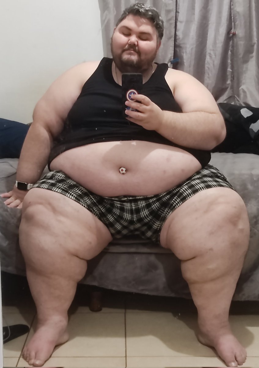 albertochubby's tweet photo. Hay algo raro en mi 😅 https://t.co/g4ybFtWcch