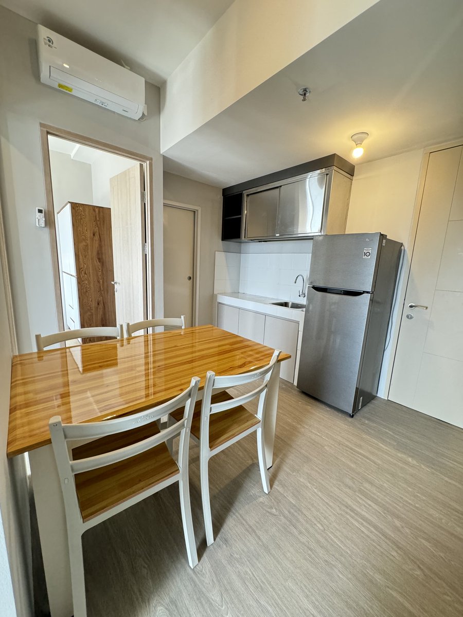 ginginnan's tweet photo. Rent Apartment Tokyo Riverside PIK 2 
Tower Akihabara, 32nd floor, sea view
2 Bedroom 36m2, new unit just renovated

Full Furnish, included:
‒ AC 2 unit
‒ Water heater
‒ Smart TV 42”
‒ Dispenser
‒ Gas stove
‒ Fridge https://t.co/0pMrK79wax
