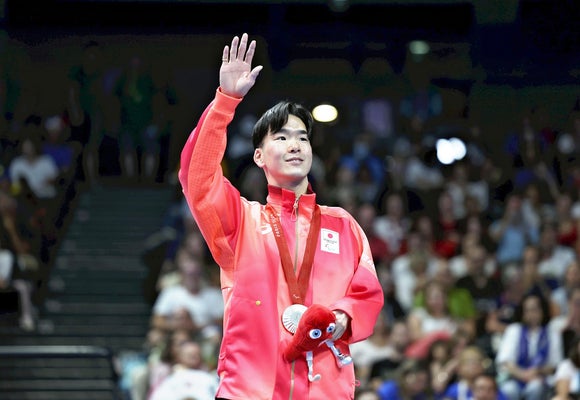 livedoornews's tweet image. 【パリ・パラリンピック】競泳男子100メートル背泳ぎ、窪田幸太が「銀」
news.livedoor.com/article/detail…

窪田が1分7秒03で銀メダルを獲得。レース後、「ちょっと悔しい。思ったよりもタイムが良くなかったですし、(自己)ベスト出していれば(金メダルを)取れていたんですけど、届かなったですね」と話した。