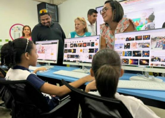 En #Miranda el Gobierno Bolivariano impulsa labores de rehabilitación en 16 bibliotecas mirandinas. En total se estima llegar a 55 sedes para cubrir todas las parroquias de la entidad. Asimismo, se han inaugurado salas digitales con tecnología de punta <a href="/VillegasPoljak/">Ernesto Villegas Poljak</a>