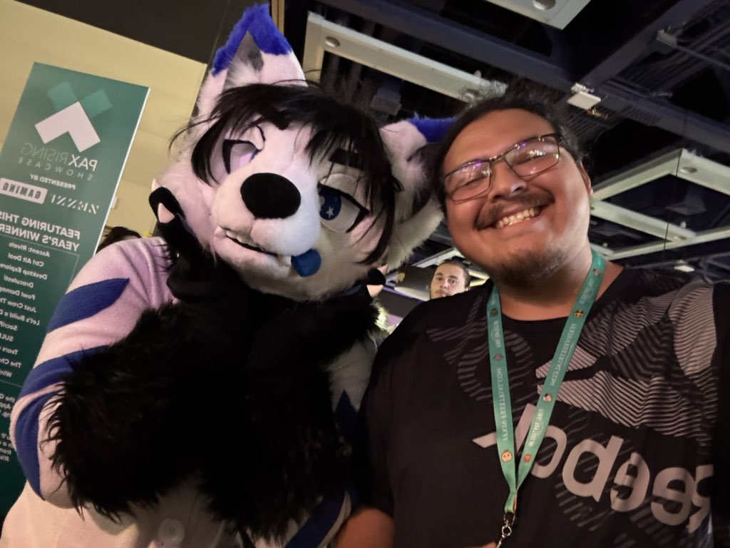 hornfluffball's tweet photo. Met @astro_werewolf https://t.co/QQwtAq0ko5