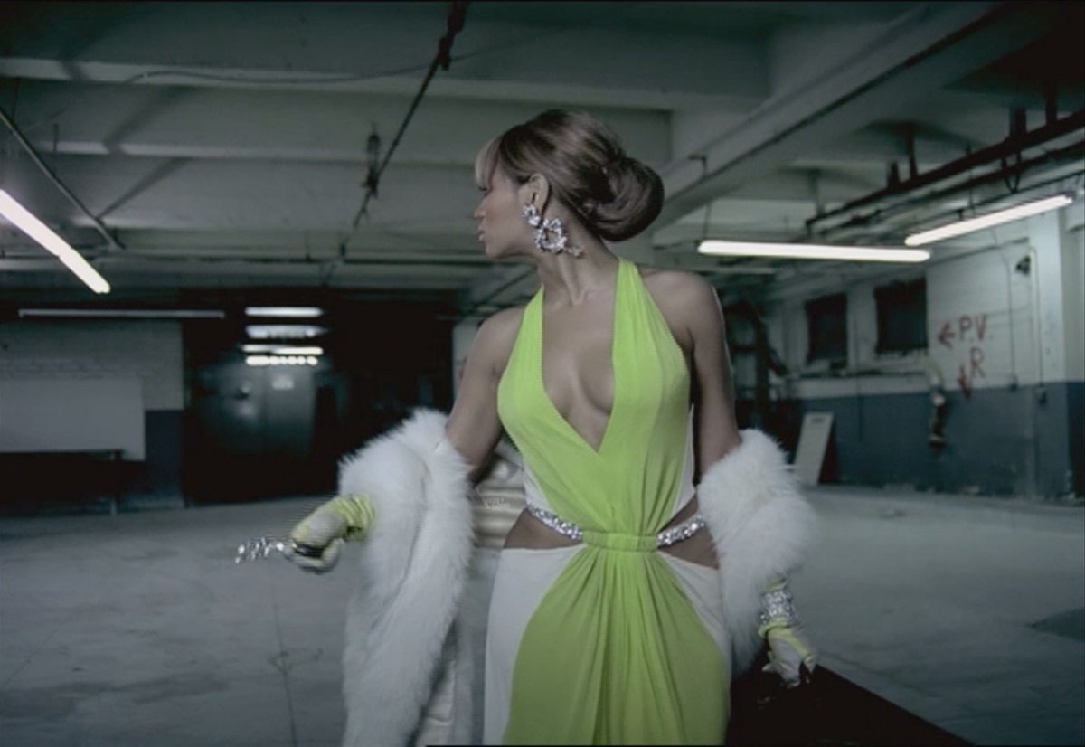 yakihair's tweet photo. Beyoncé — Me, Myself And I (2003). https://t.co/UoAhgj8W96