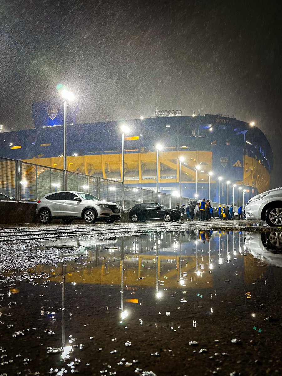 La Bombonera y la lluvia 😍💙💛💙
