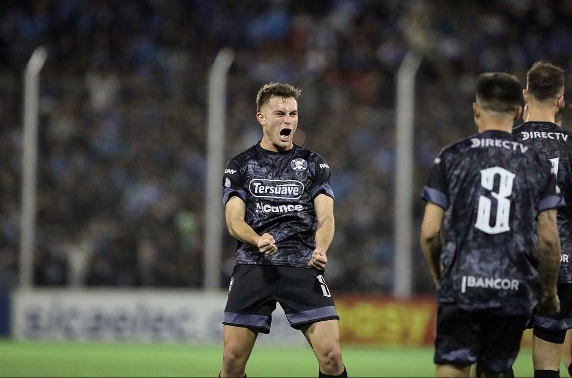 De Villa Esquiu hacia el mundo. 
Gracias por todo, capitán. Merecidísimo salto en tu carrera por la vida que llevas (que solo vos sabes lo que te costó), por tu lucha, por tus huevos, por tu humildad y sobre todo por tu compromiso. Exitos CAMPEÓN. Alberdi siempre será tu casa. 🩵