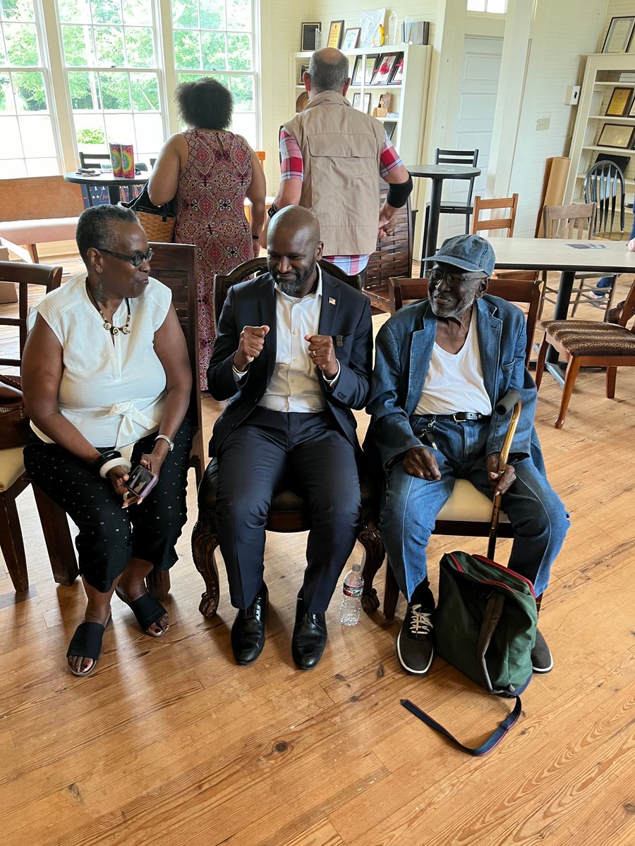 TyPinkins's tweet photo. Today in Hattiesburg, MS, we had an incredible time at the historic Bay Springs School! A special thank you to the Forrest County Democrats, Mayor Johnny DuPree, Mr. Dennis Dahmer, and everyone who came out to support.  #TyPinkinsForUSSenate #MSSenate #BaySpringsSchool https://t.co/znBPkQgNKM