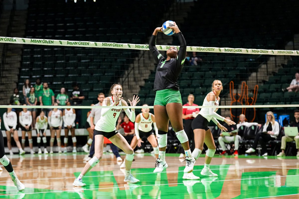 First set action 📸

#GMG 🟢🦅