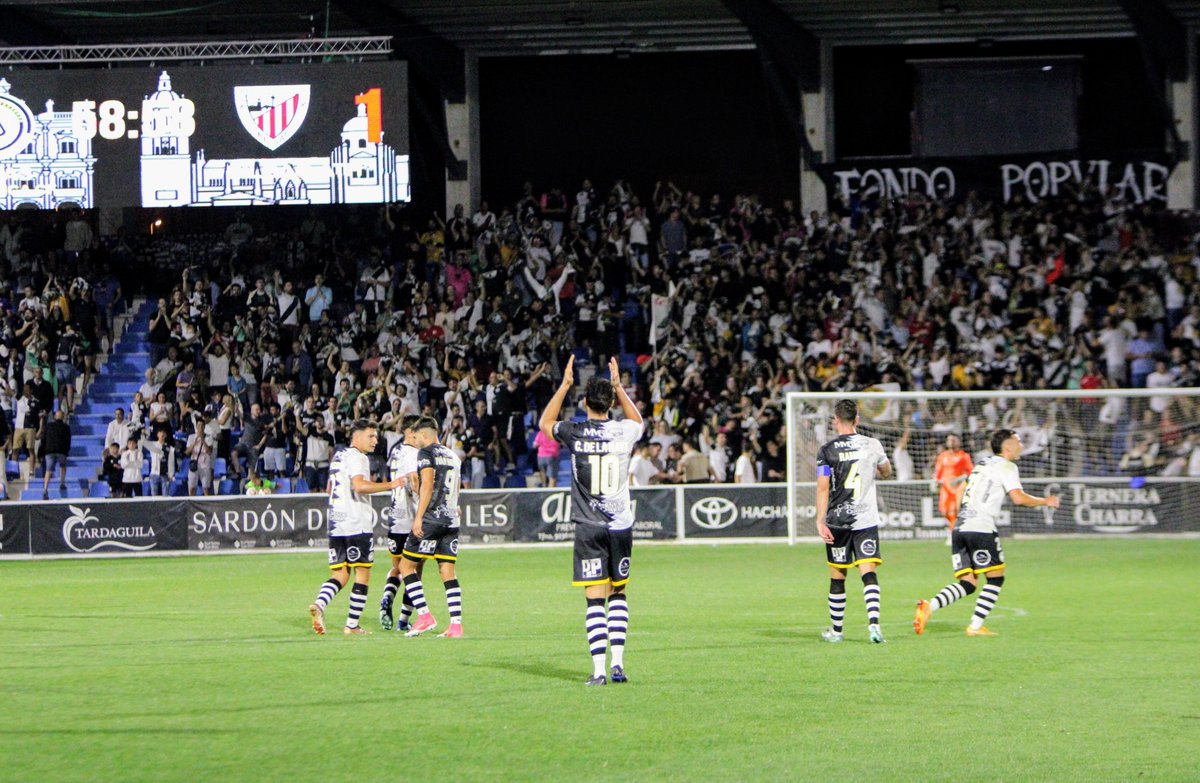 🌞 | ¡Muy buenos días, familia, y feliz domingo!

#Creemos ⚪️⚫️