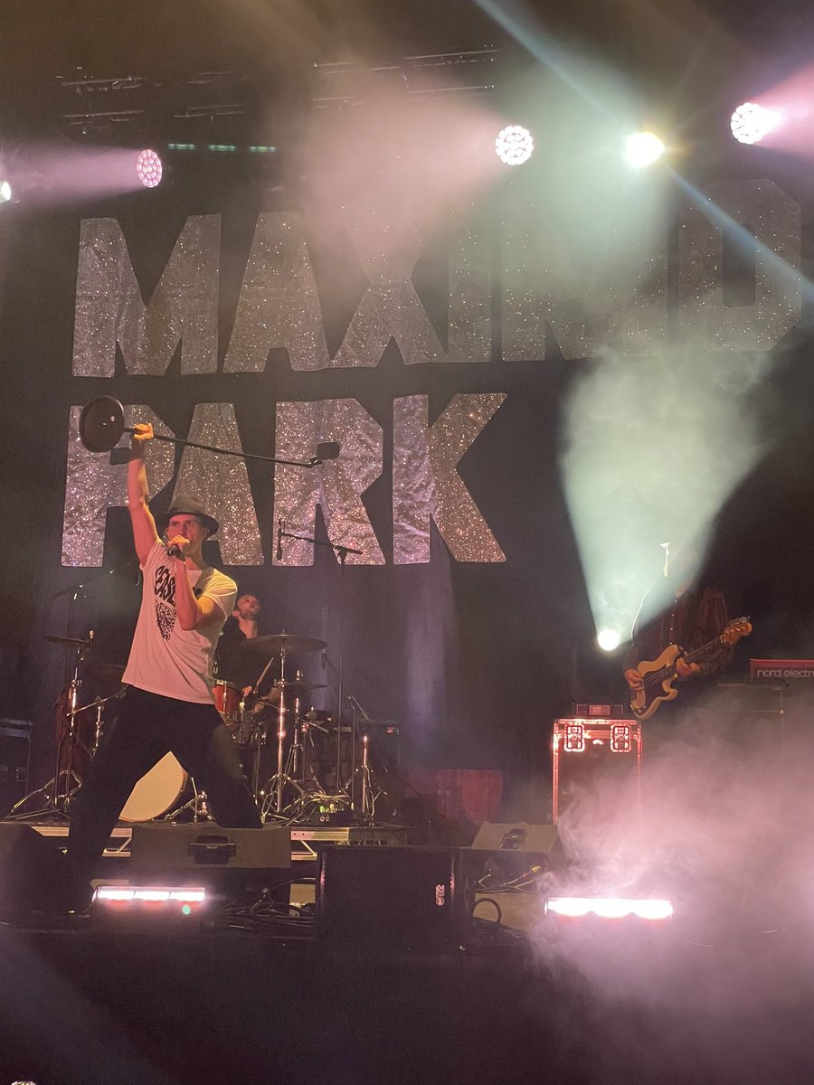 Great night <a href="/FireStationSun/">The Fire Station</a>  watching the amazing <a href="/maximopark/">Maximo Park</a>