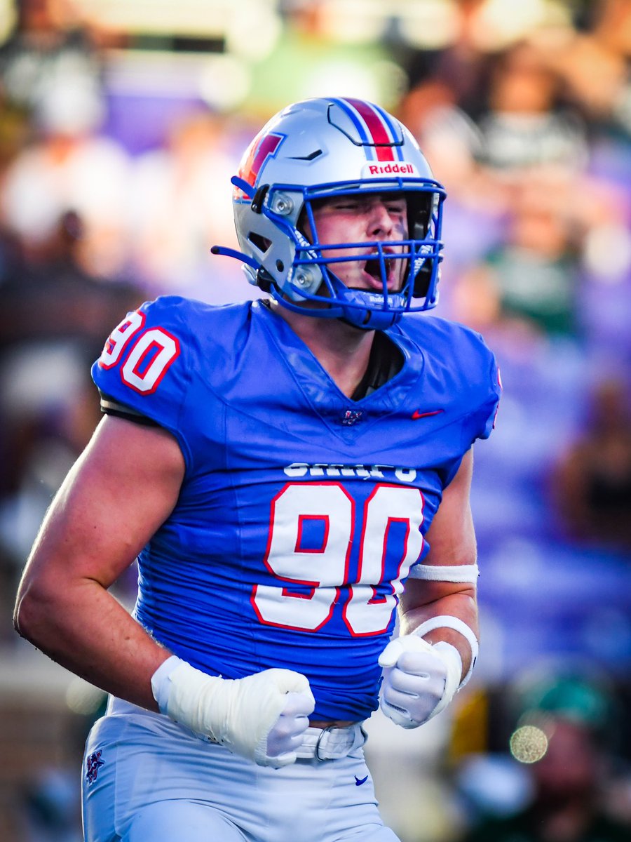 Cut4Photography's tweet photo. @Westlake_Nation 

#FridayNightLights #DCTF #TexasFootball #westlakenation #chaparrals

https://t.co/5zOzyVRF1W https://t.co/tImQsVdwK8