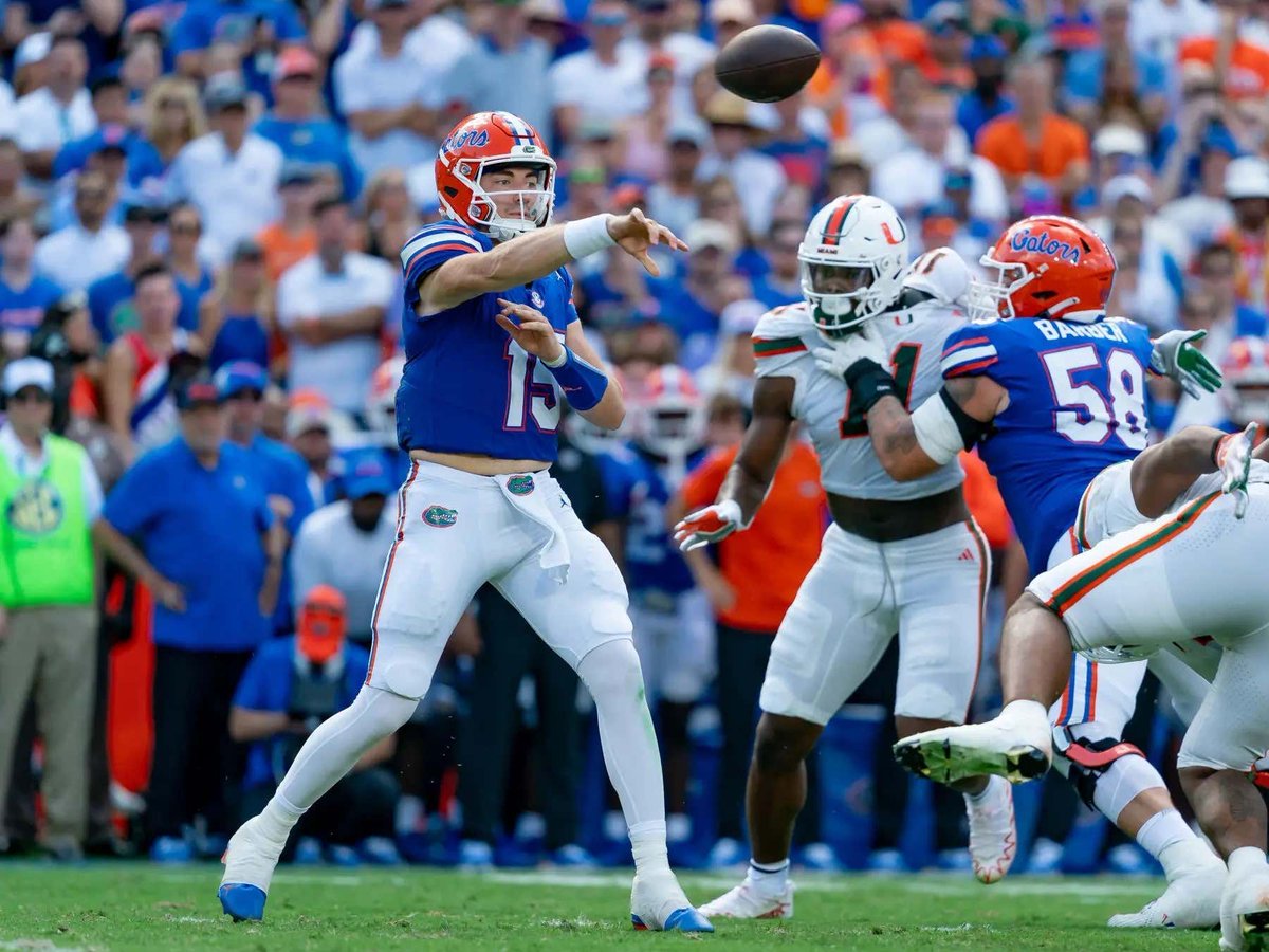 barstoolsports's tweet photo. Florida Is Going To Have One of the Least Enjoyable Seasons in College Football History https://t.co/VKodvCiRpZ https://t.co/DUIoc6XywP