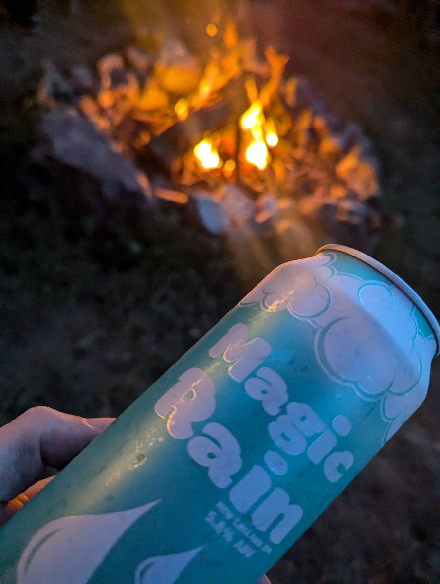 ASFreed's tweet image. The Revivalists by the campfire tonight.

#CraftBeer #CraftCans #ProperGlassware @badhopper @ManvsAle @RealBMaxwell @madrivertoaster @juggbigt @Just4BeerLovers @david_fuz @timmytckr @JonMontag @MartynMcIntosh @lMinglewoodl @SMem1971 @cellmavin @Fiocho @JohanBBT @amethyst_heels