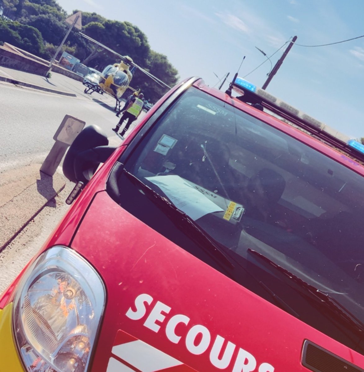 #ssuap | Au quotidien les véhicules légers infirmiers du @sdis83 contribuent à la prise en charge des victimes et assurent le soutien sanitaire des sapeurs-pompiers en intervention. 
Merci aux infirmiers et conducteurs qui assurent ces missions.